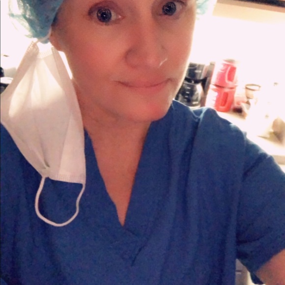 Meet your Posher, Laura - Picture 4 of 7